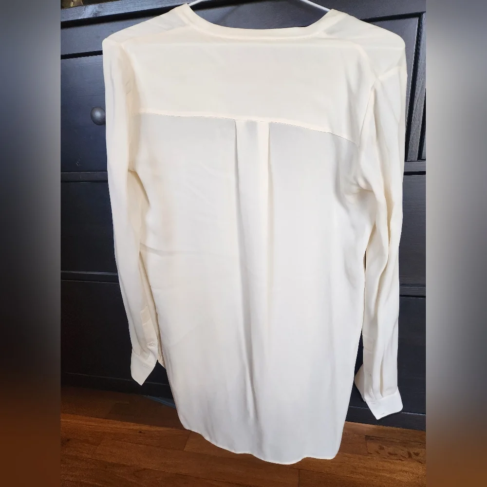 VINCE Tipped Contrast 100% Silk Long-sleeve Blouse in Ivory & Black Size 2 - Picture 2 of 3
